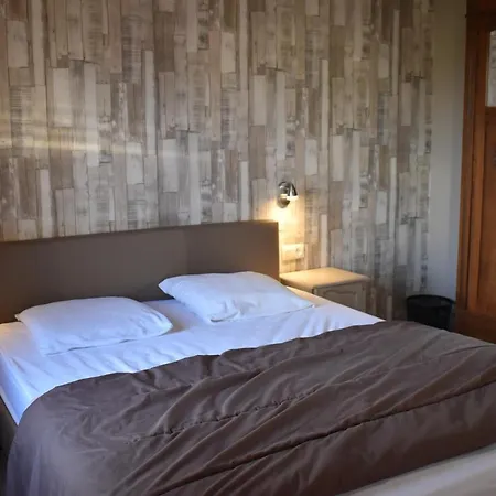 1 De Renuamont Country house *